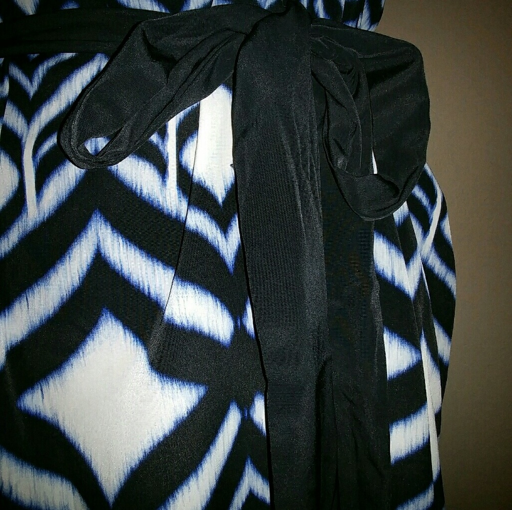 Lane Bryant Summer Maxi Dress W/ Asymmetrical Hem - Picture 4 of 8